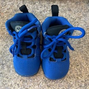Blue Nike air Barkley “game royal” 4c